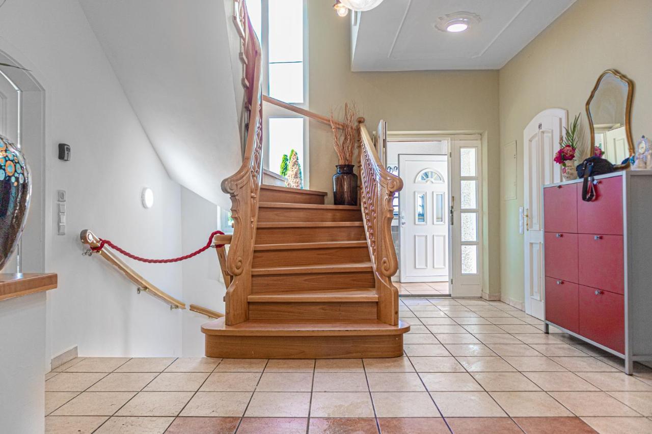 Exquisite Shared Villa - Your Private Room In This Beautiful Home Viena Exterior foto